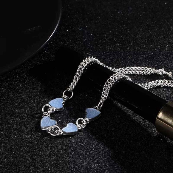 Heart Glow Anklet, Ankle Bracelet - Fully Adjustable Glow in the Dark - Picture 4 of 5